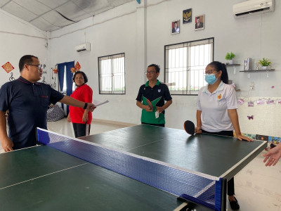 Guru-Guru Mengikuti Perlombaan Tenis Meja Dalam Menyambut HUT RI Tanggal 15 Agusutus 2022